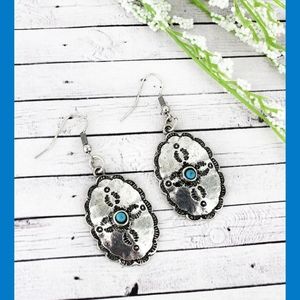 Free Spirit Boho Southwestern people Turquoise Beaded earrings Nwt